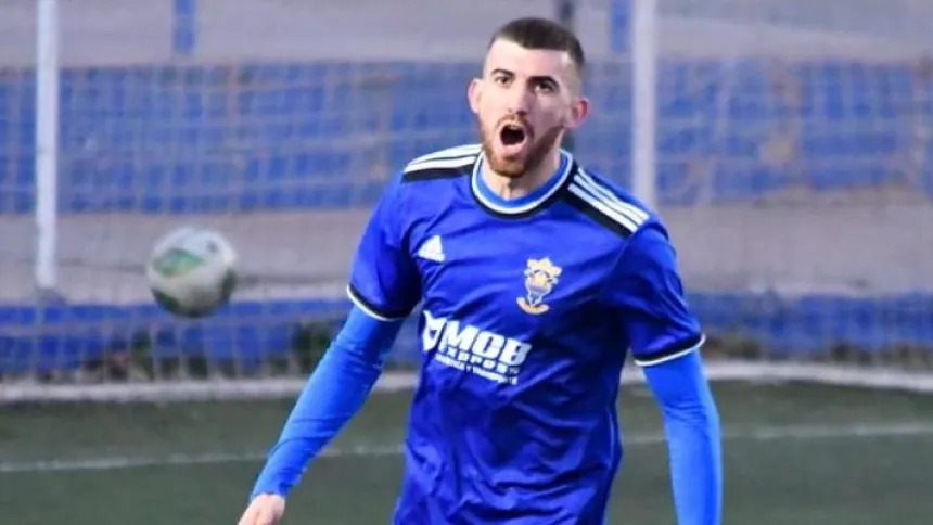 Guillem Baixauli, futbolista del Manises.