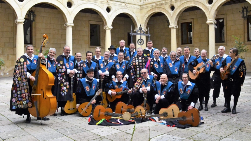 Cuarentuna Universitaria de León