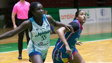 Ángela Jiménez, jugadora de baloncesto del Miralvalle Plasencia