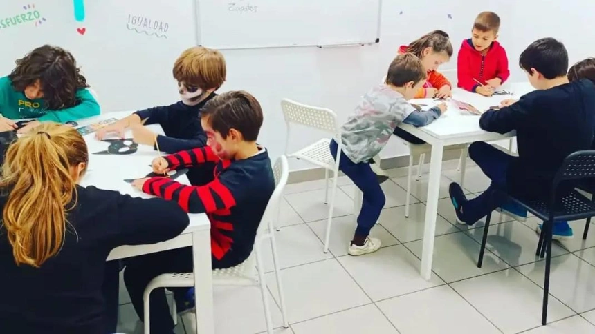 Clases online gratis academia Dos Hermanas para niños valencianos