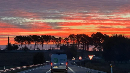 Se han enviado 4 furgonetas con 12.000 kilos de materiales