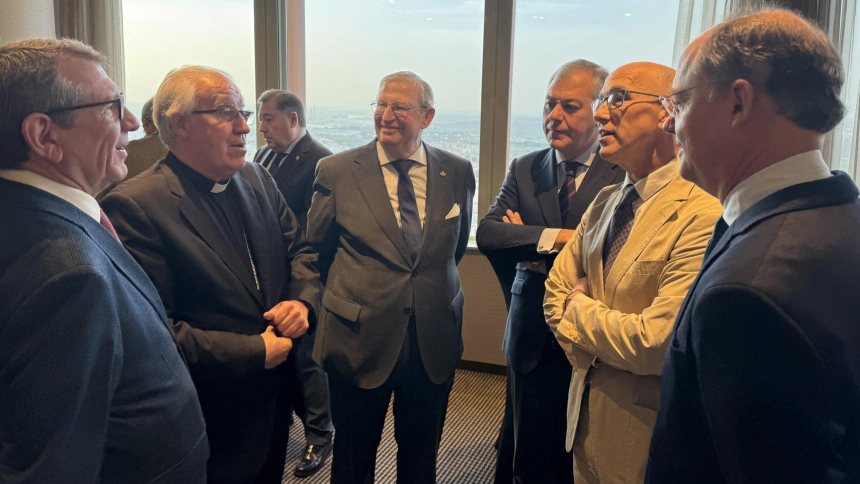 Escucha las palabras de agradecimiento del Arzobispo de Sevilla a las Hermanas de la Cruz por su participación en el Congreso