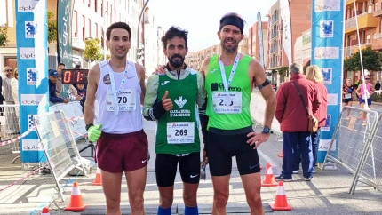 Podium de la Media Maratón de Lorca en categoría masculina. El lorquino Alejandro Abellaneda fue segundo.