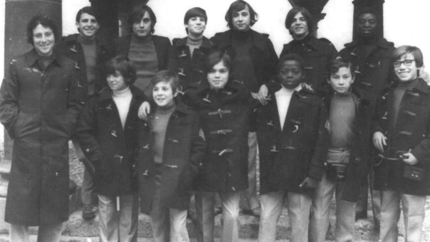 Jóvenes de la Ciudad de los Muchachos en el Salón de la Infancia en Barcelona