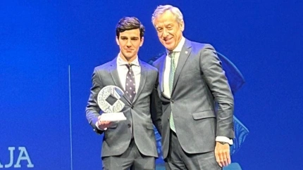 Tomás Rufo, recogiendo el premio de COPE Castilla-La Mancha