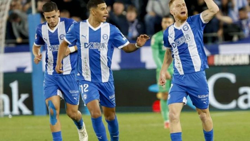 Carlos Vicente celebra el gol del empate contra el Leganés.