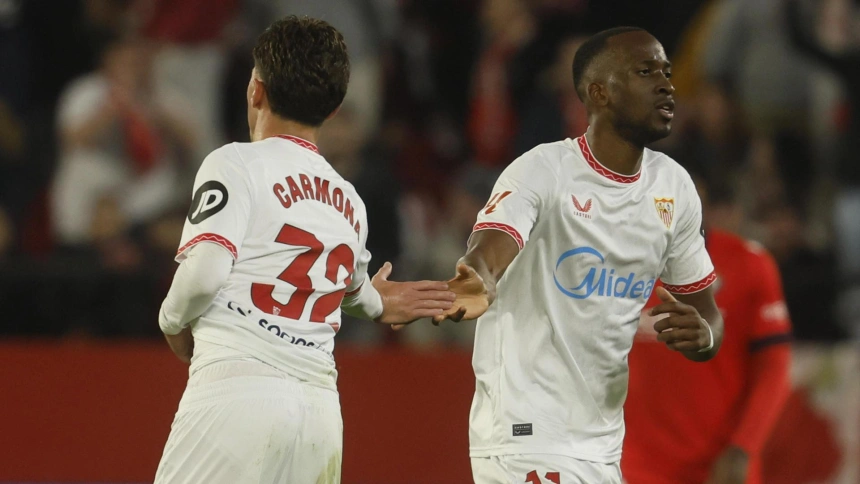 Lukebakio celebra el gol del Sevilla a Osasuna