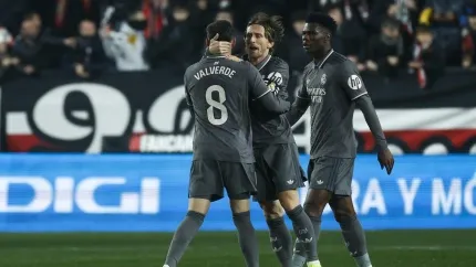 Valverde celebra el primer gol del partido entre el Rayo Vallecano y el Real Madrid