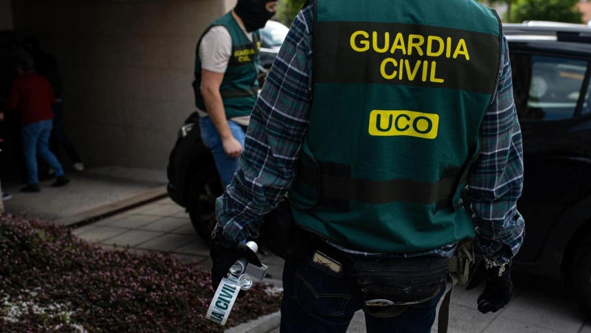 Imágenes de archivo de agentes de la UCO de la Guardia Civil