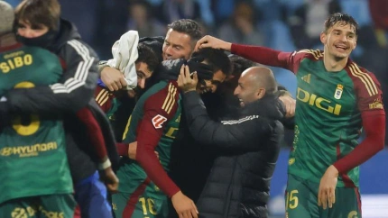 El Oviedo celebra la victoria contra el Zaragoza