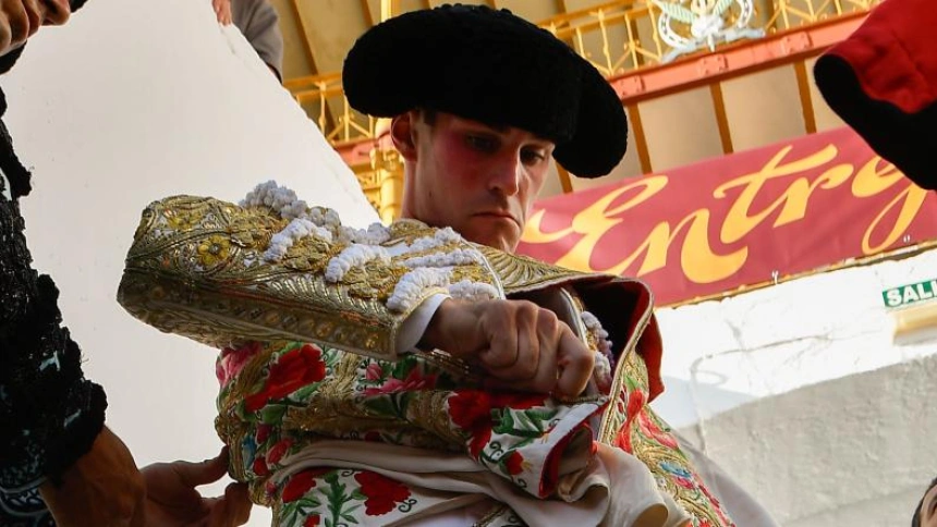 Fernando Adrián, antes de un paseíllo