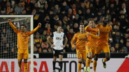 Modric celebra el gol del empate del Real Madrid contra el Valencia