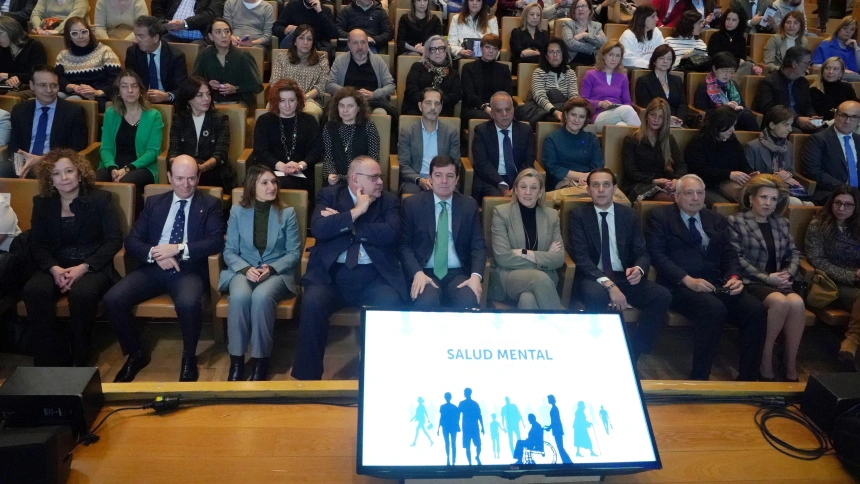 El presidente de la Junta de Castilla y León, Alfonso Fernández Mañueco, presenta la Estrategia de Salud Mental de Castilla y León 2024-2030
