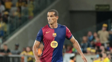 Rivaldo durante un partido de las leyendas del Barcelona.