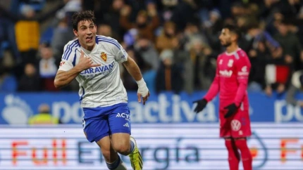 Iván Azón celebra el 2-2- del Zaragoza contra el Tenerife.