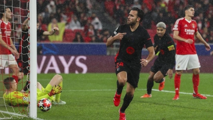 Eric García celebra el gol del Barcelona Benfica