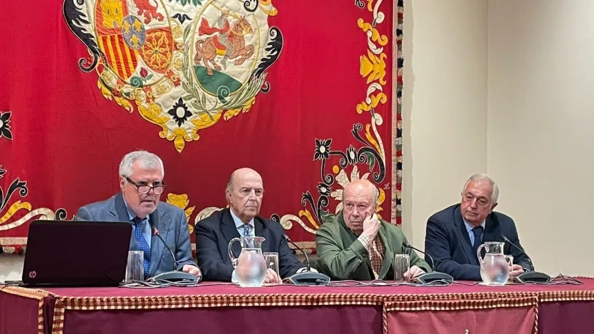 Mesa coloquio sobre la figura de Pepe Luis Vázquez en la Maestranza