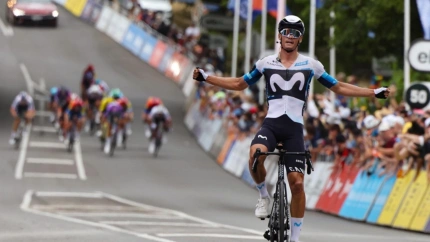 El ciclista español Javier Romo gana la tercera etapa y lidera el Tour Down Under australianoREMITIDA / HANDOUT por MOVISTAR TEAMFotografía remitida a medios de comunicación exclusivamente para ilustrar la noticia a la que hace referencia la imagen, y citando la procedencia de la imagen en la firma23/1/2025