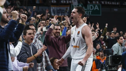 Hezonja celebra la canasta ganadora del Real Madrid