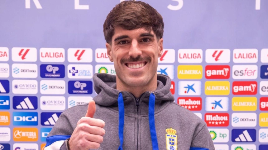 Nacho Vidal en su presentación en el Carlos Tartiere.