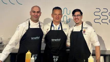 Al centro, el chef Juan Carlos Clemente