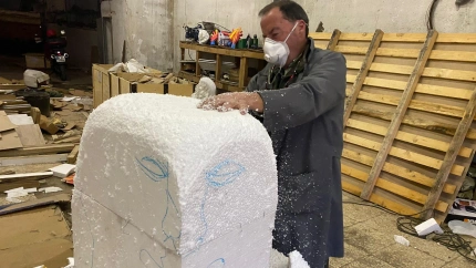 Mancha Real dona una Falla a Chiva como símbolo de esperanza tras la DANA