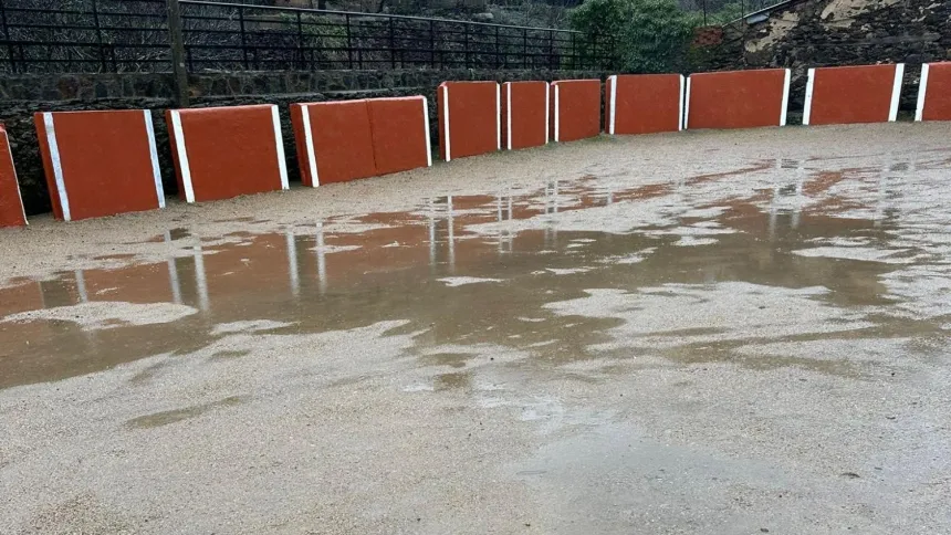 Estado del ruedo de la plaza de toros de Valero de la Sierra (Salamanca)