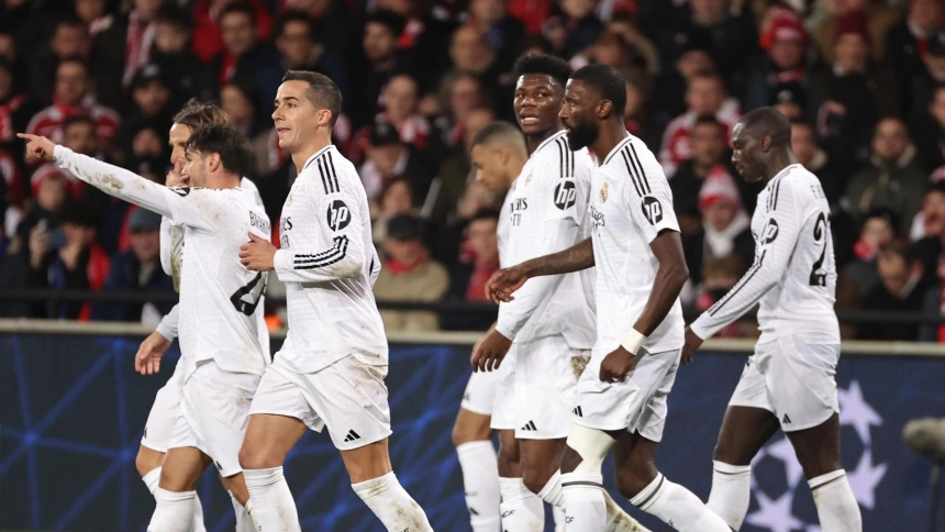 Los jugadores del Real Madrid celebran el 0-1 de Rodrygo contra el Brest.