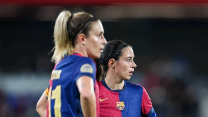 Aitana Bonmatí y Alexia Putellas, durante un partido del Barcelona