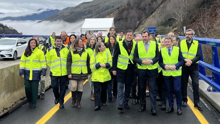 El Ministro Óscar Puente en una de las visitas a los viaductos de la A-6