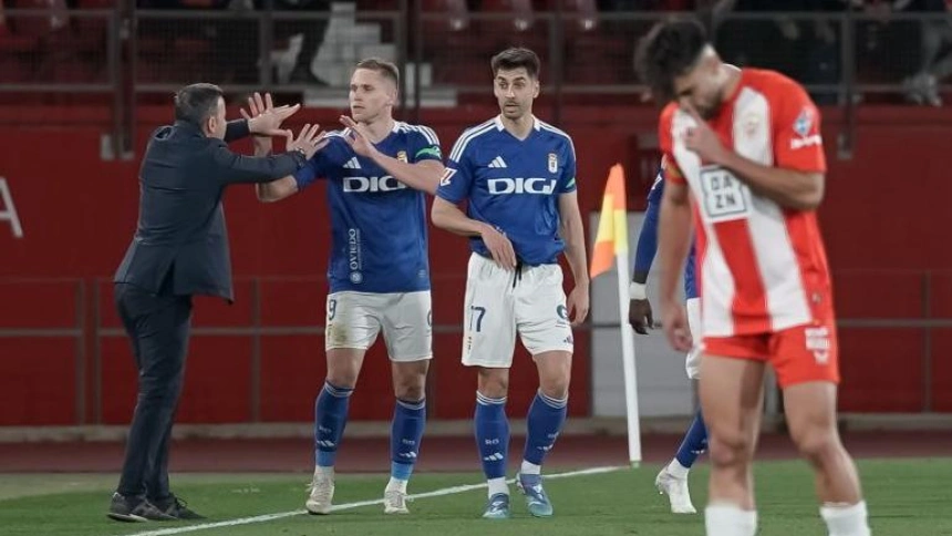 Alemao celebra su gol con Calleja.