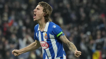 Carlos Romero celebra el primer gol de su equipo