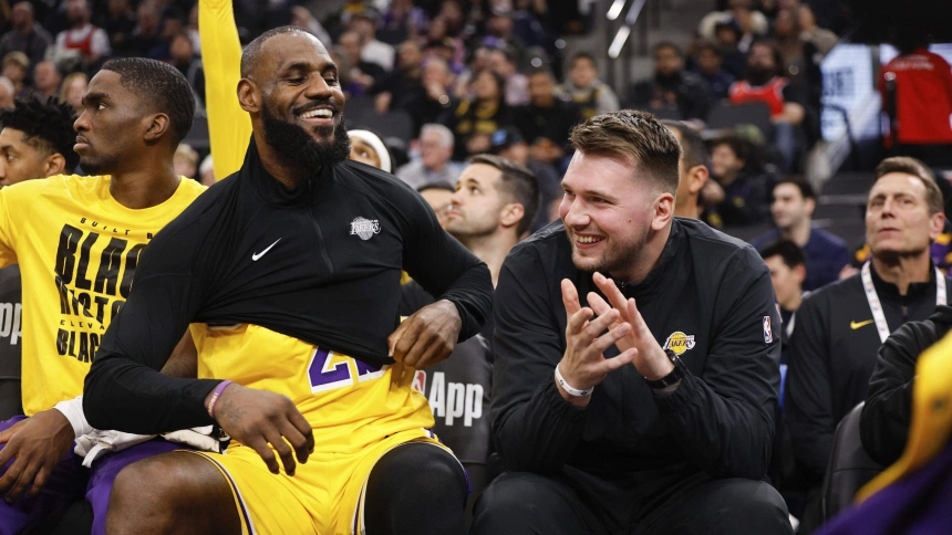 LeBron James y Luka Doncic