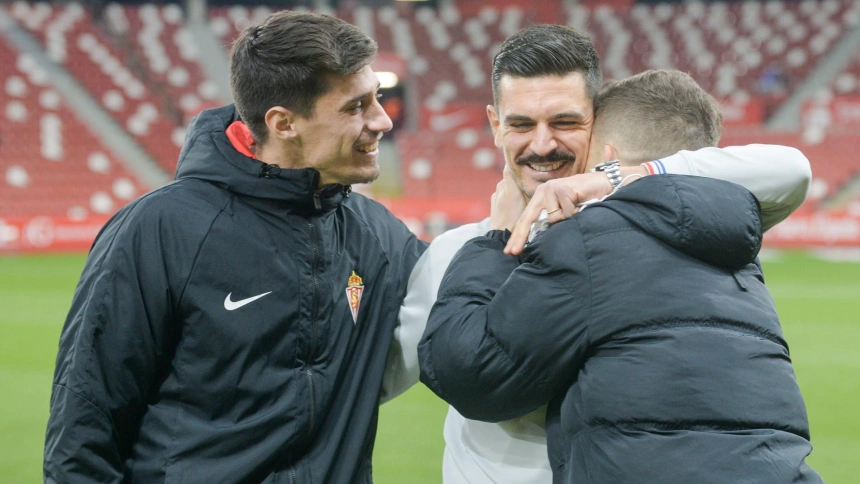 Sergio Álvarez en El Molinón