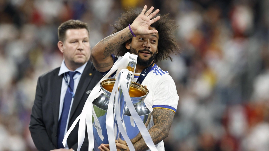 Marcelo levantó la Decimocuarta, su último título como jugador del Real Madrid.
