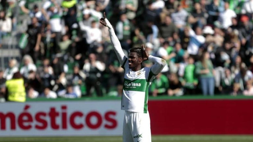 Sory Kaba celebra el 1-0 del Elche contra el Tenerife.