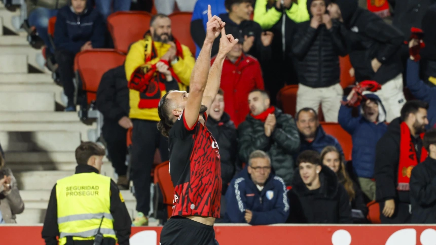 Muriqi celebra el único gol del Mallorca