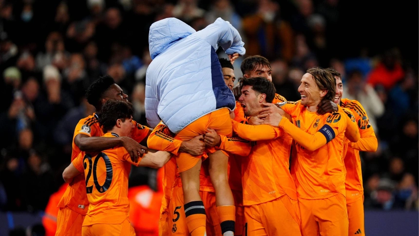 El Real Madrid celebra el gol de Bellingham al City