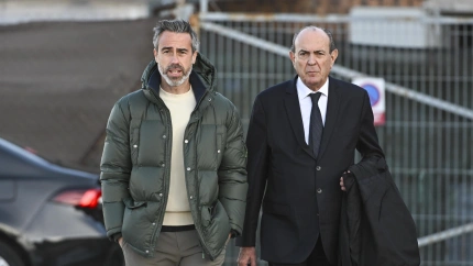 Jorge Vilda, junto a su abogado en la entrada de los juzgados este viernes.