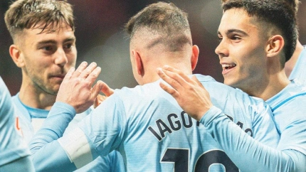 Iago Aspas celebra su diana en campo del Atlético