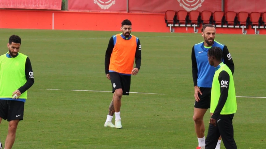 Samu Costa, entrenando hoy con sus compañeros