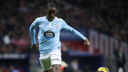 Ilaix Moriba jugando un partido con el Celta de Vigo