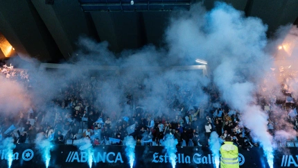Despedida de la grada de Gol, en el último partido en casa