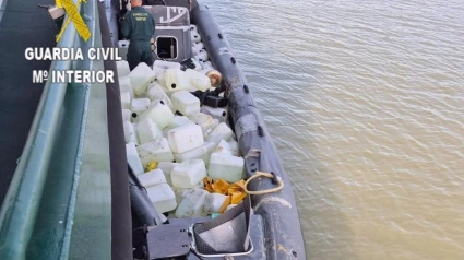 Persecución de la Guardia Civil a una nueva narcolancha descubierta en el río Guadalquivir