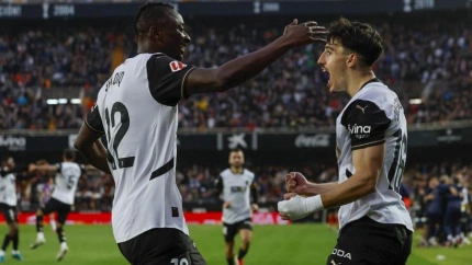 Diego López celebra el gol durante el Valencia-Valladolid