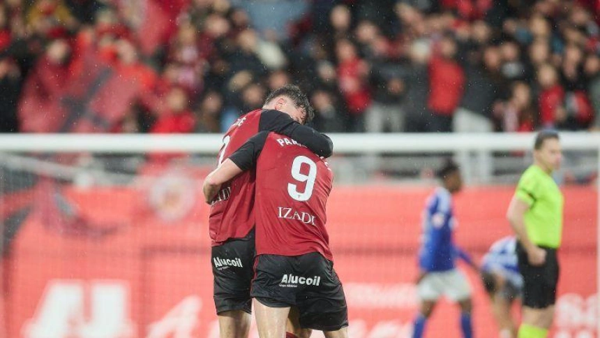 Panichelli celebra el gol del triunfo del Mirandés.