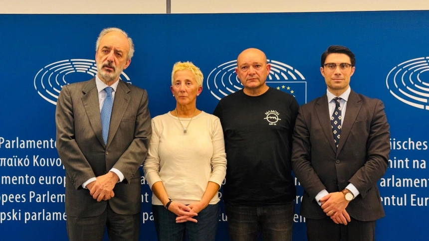 Los padres de Diego Bello se reúnen con eurodiputados en Bruselas