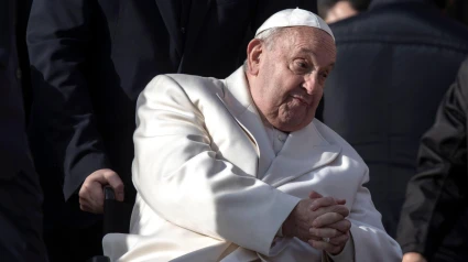 El Papa Francisco durante su audiencia general semanal en la plaza de San Pedro del Vaticano