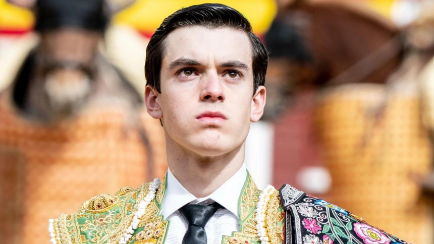 Sergio Rollón durante el paseíllo el pasado sábado en Valdilecha (Madrid)