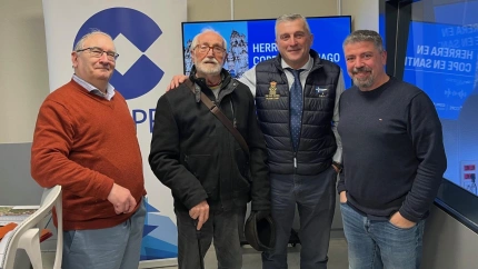 Carlos Xixirey, Santiago Paletó y José Manuel Fernández en los estudios de COPE Santiago con Íñigo Landa